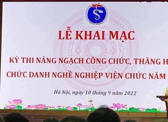 Hình ảnh có logo Bộ Y tế "khác lạ" tại kỳ thi được tổ chức ở Trường đại học Y Hà Nội